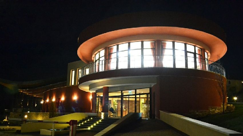 Tovább nő a "holland falu"
