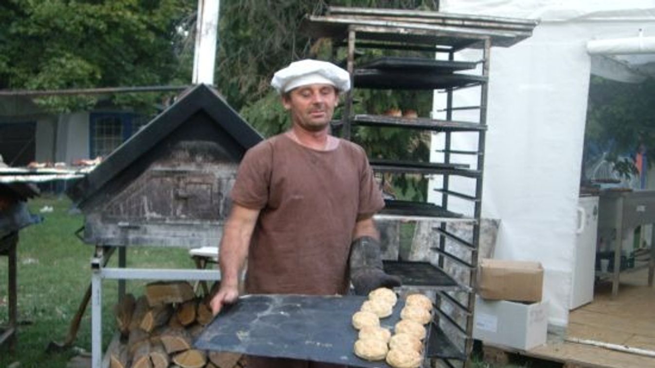 Ahol mások buliznak, te dolgozol?