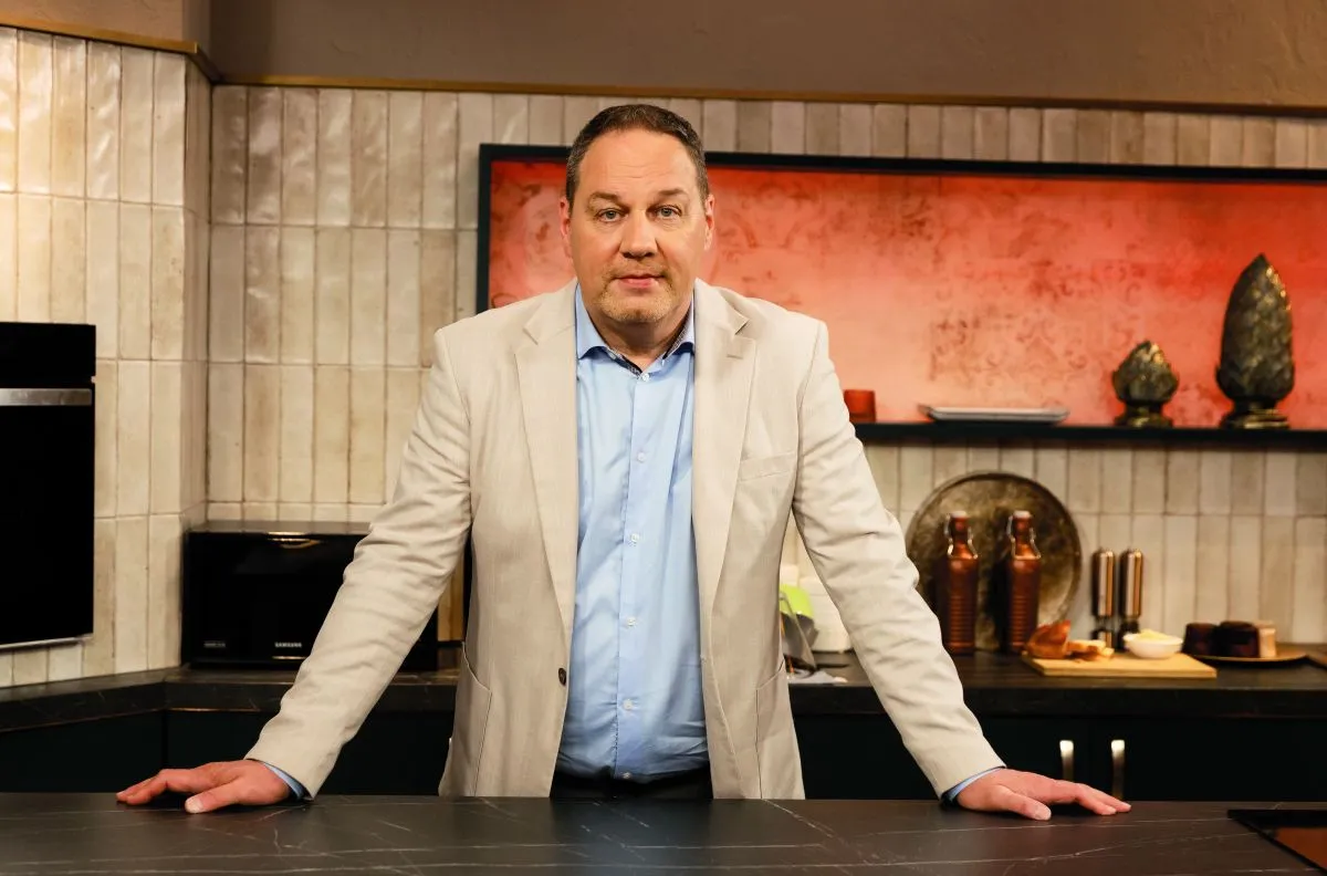 HOT FELTÖTLÉSEK
Lola - felteszem én
Köllő - Niki
Stana - Adrián
Pachmann - Niki
Pápaválasztás - Ákos
Horváth Gréta - Ági