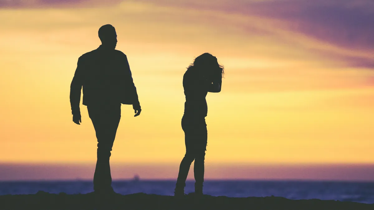 Egy férfitől két nő is gyermeket vár, barátnője pedig mit sem sejt a dolgokról