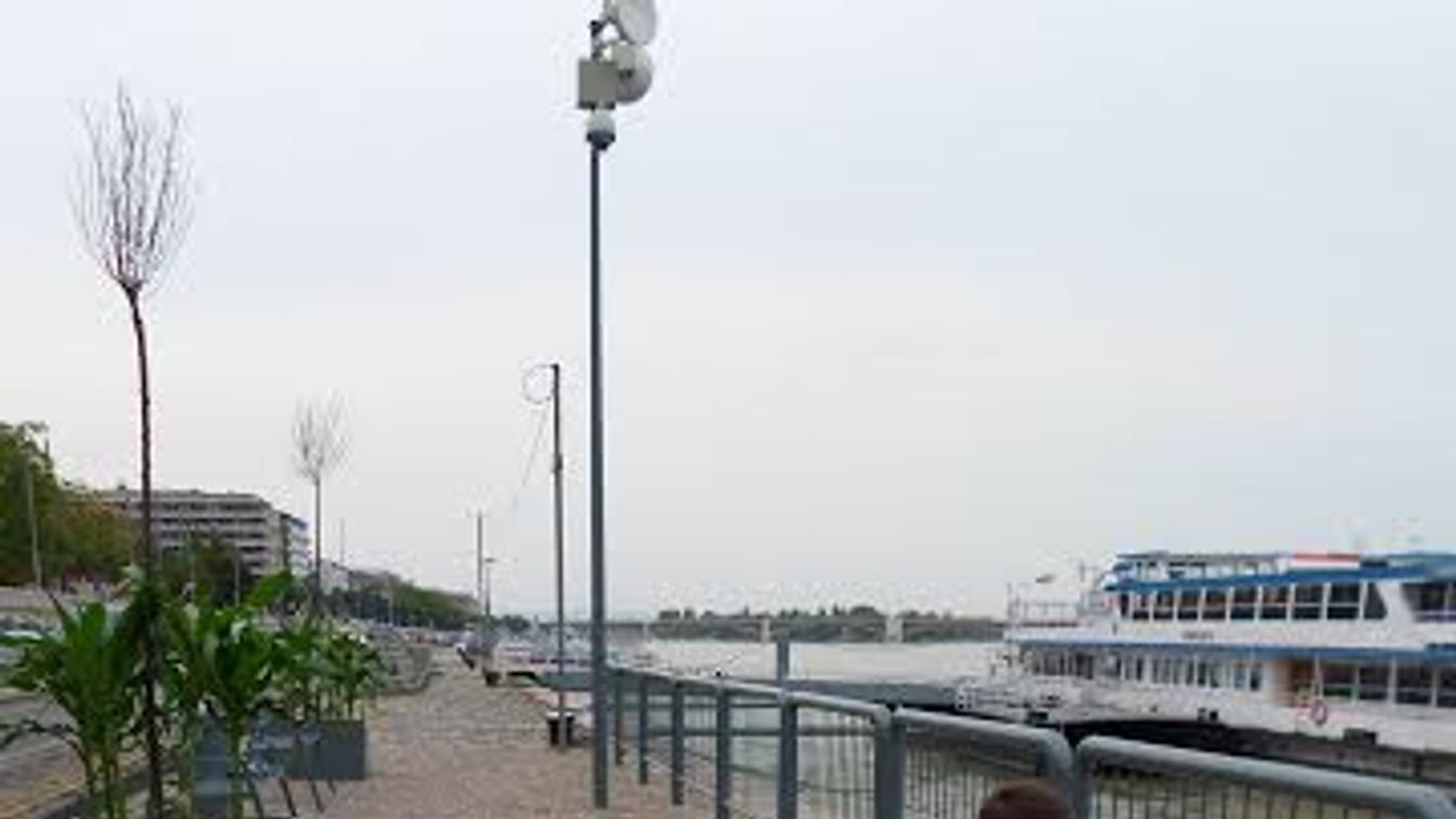 BKV hajó gyerekekkel – avagy a kétarcú Budapest