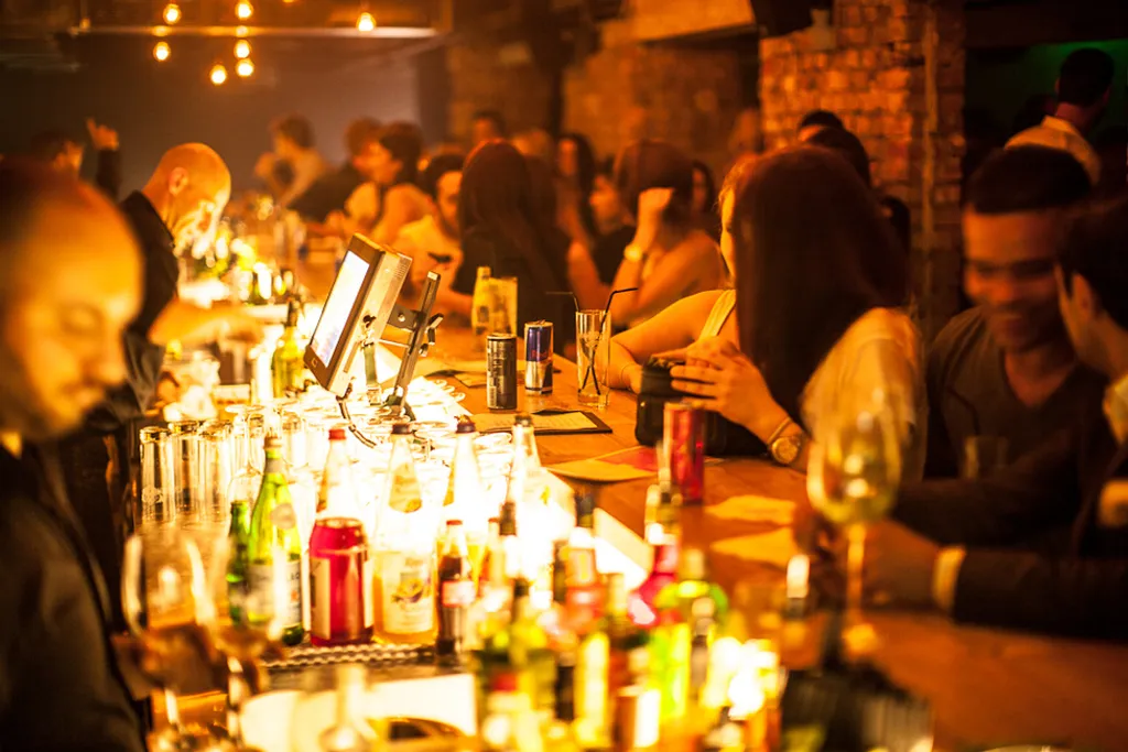 Fotó: Philipp Von Rosen / GibsonClub Bar 