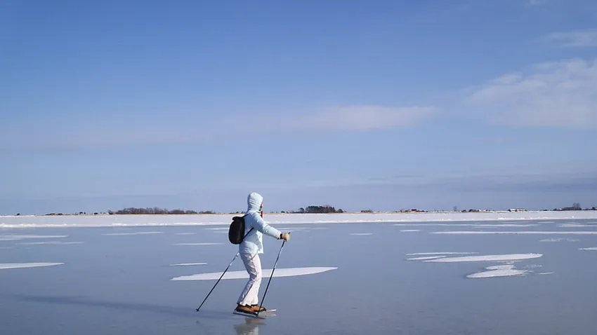 Befagyott a Balti-tenger