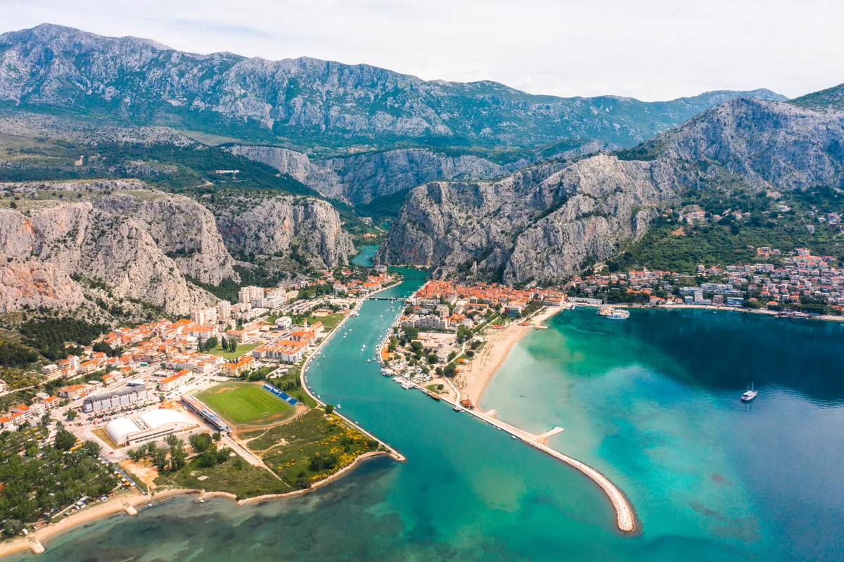 Omiš és környéke, Horvátország, nyaralás