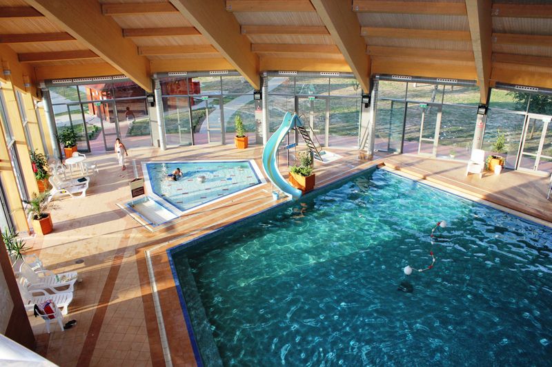 utazás nyár strand termálfürdő wellness teszt