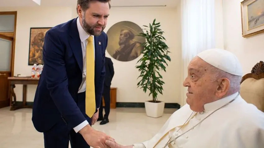 "Összekeversz valakivel. Én a pápa vagyok, nem a Mikulás" - Ferenc pápa elképesztő élete képekben – Galéria