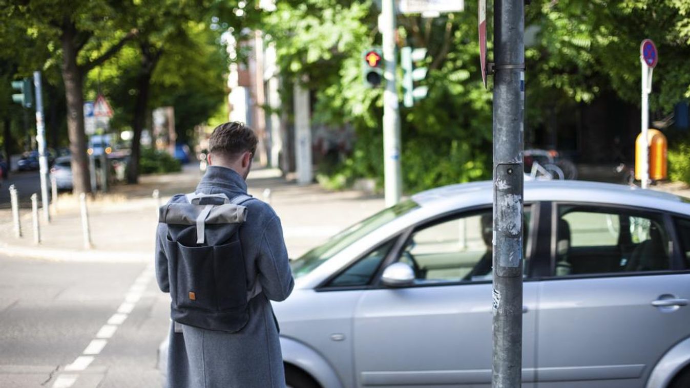 Ha nem akarsz meghalni, sose közlekedsz robotpilótán