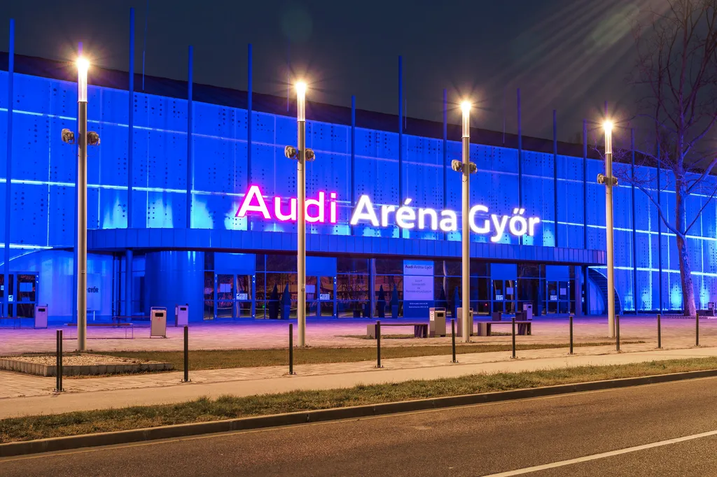 20210402 Győr

Autizmus világnapja alkalmából kék színnel világították ki az Audi Arénát, 

Képen: Győr Audi aréna, 

Fotó: Csapó Balázs CSB  Kisalföld