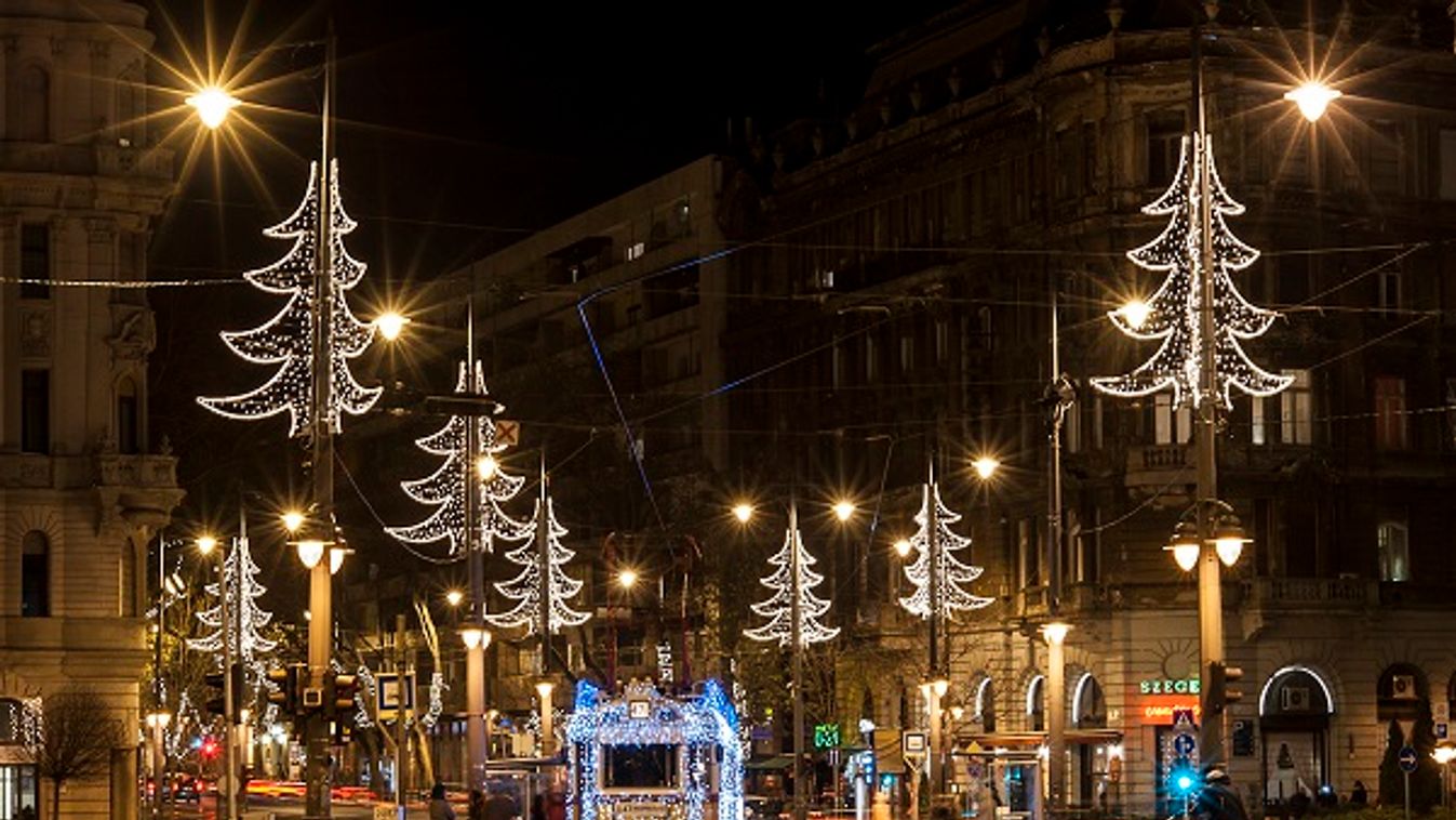 Ünnepi fényjárművek Budapesten