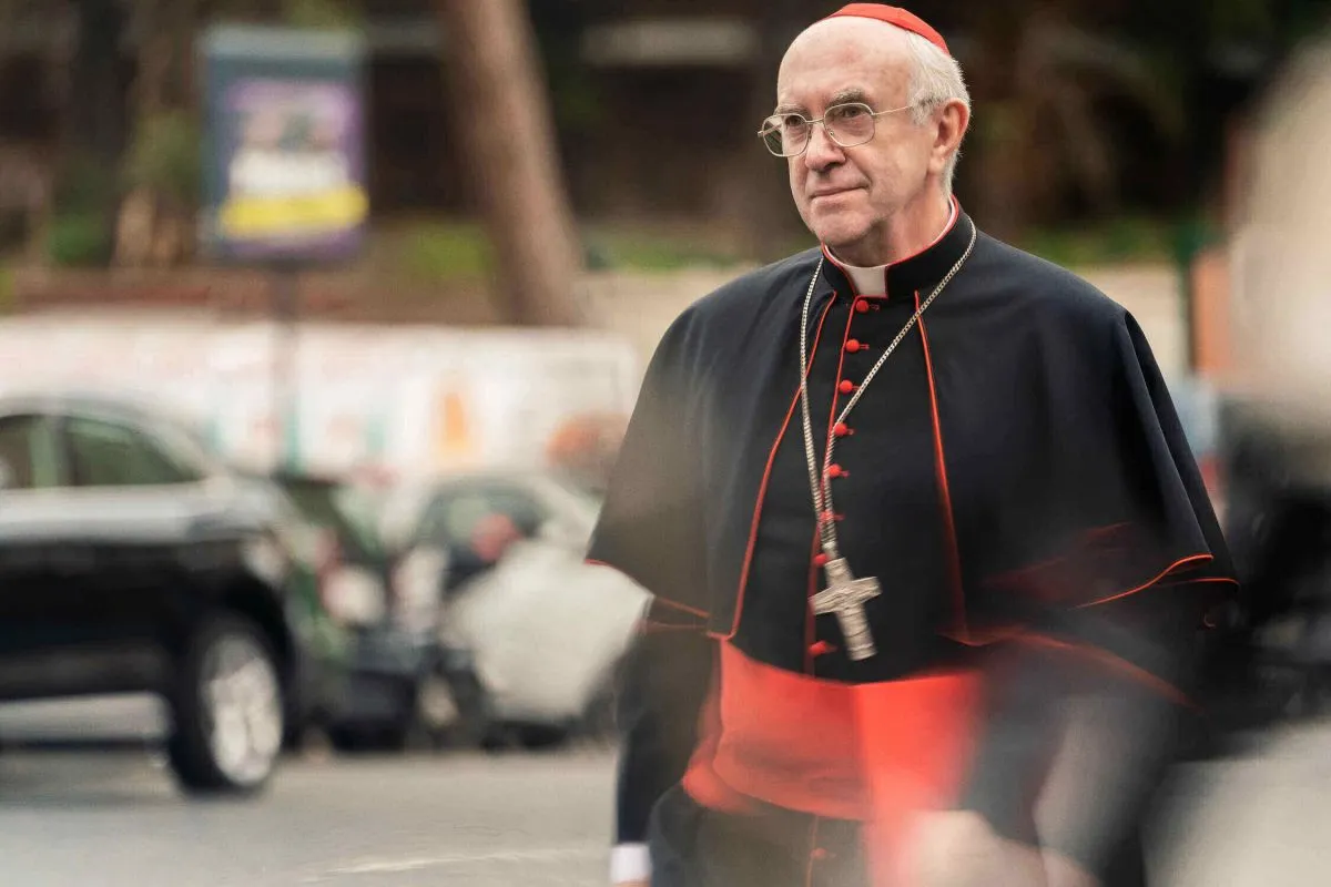 2019 - The Two Popes - Movie Set. pápa