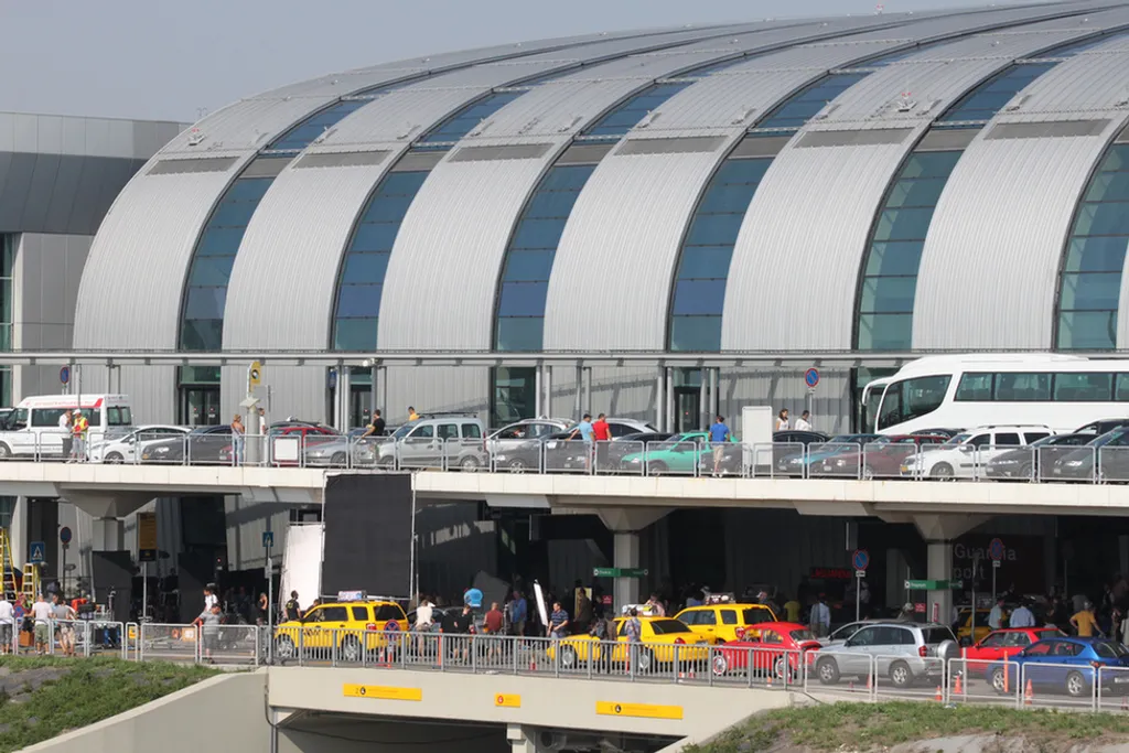 Budapest Airport / Travelo 