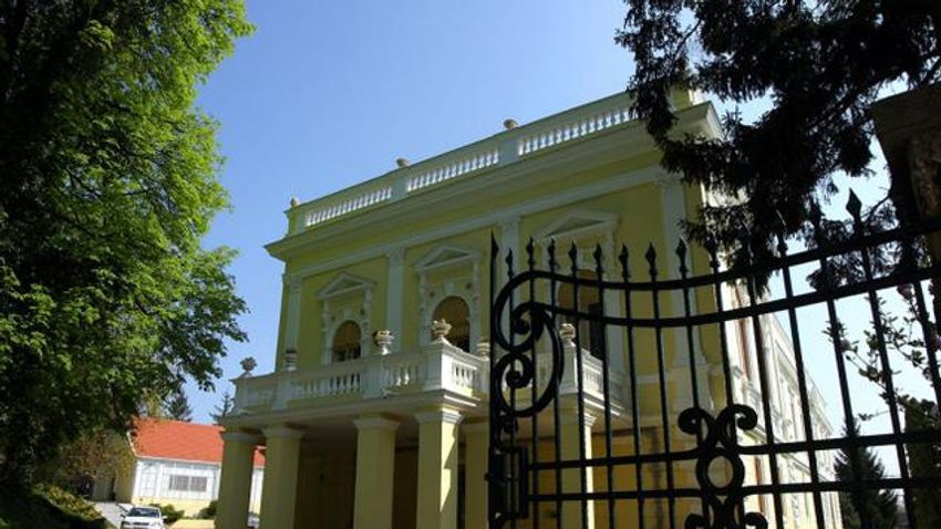 Puchner Kastélyszálló