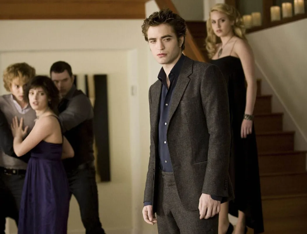 2009 - Twilight: New Moon - Movie Set. Robert Pattinson