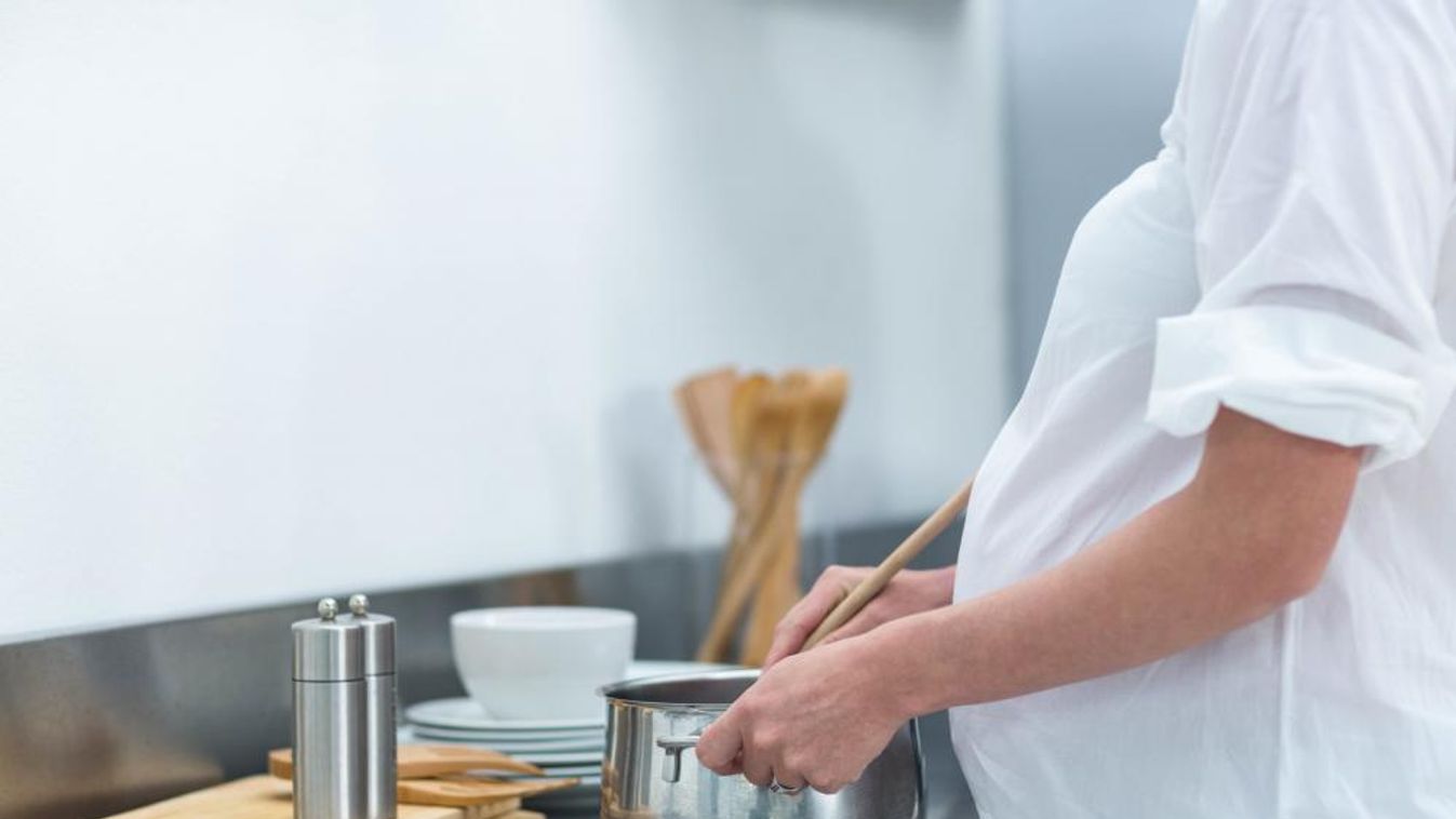 Sztrapacskakészítés közben indult be a szülés