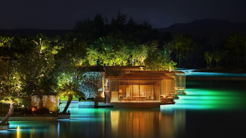 Öt hektáros medencével nyílt luxushotel egy kínai szigeten
