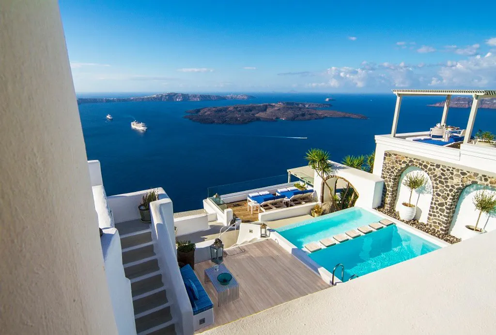 Iconic Santorini, a boutique cave hotel 