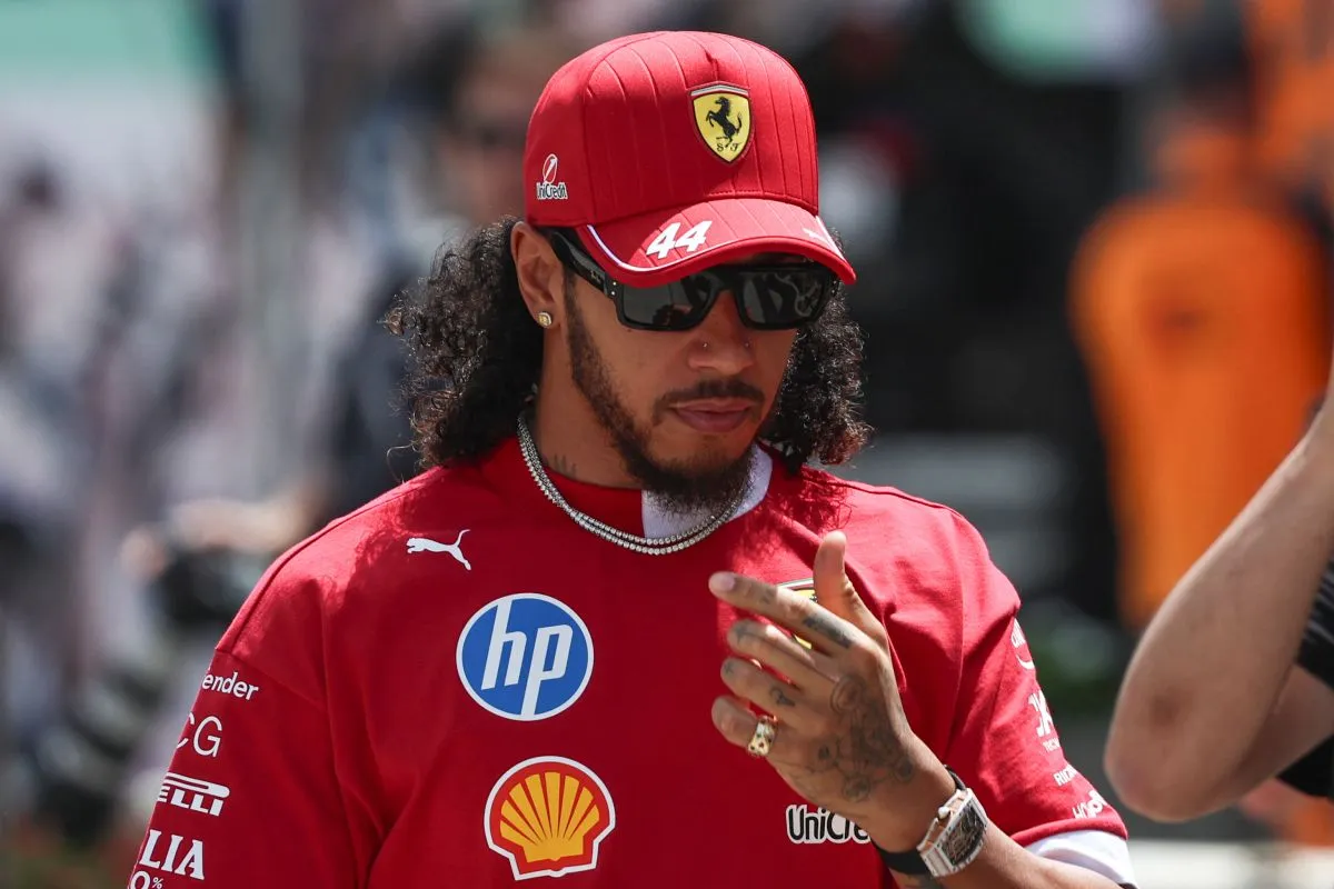 Lewis Hamilton stílust váltott