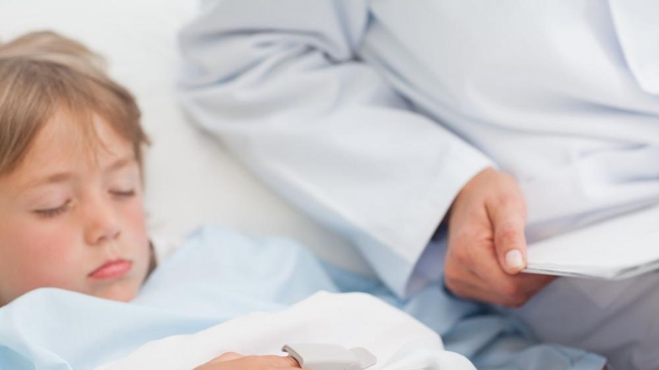 Befulladt a gyerek a mandulaműtéten