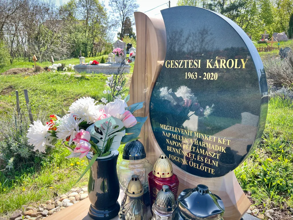 Gesztesi Károly sírja