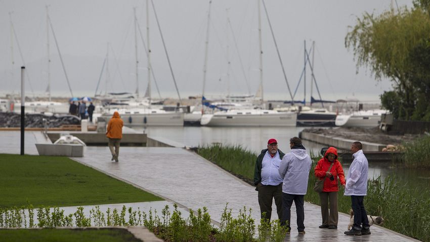 Ilyen lett a balatonfenyvesi vitorlás élménycentrum