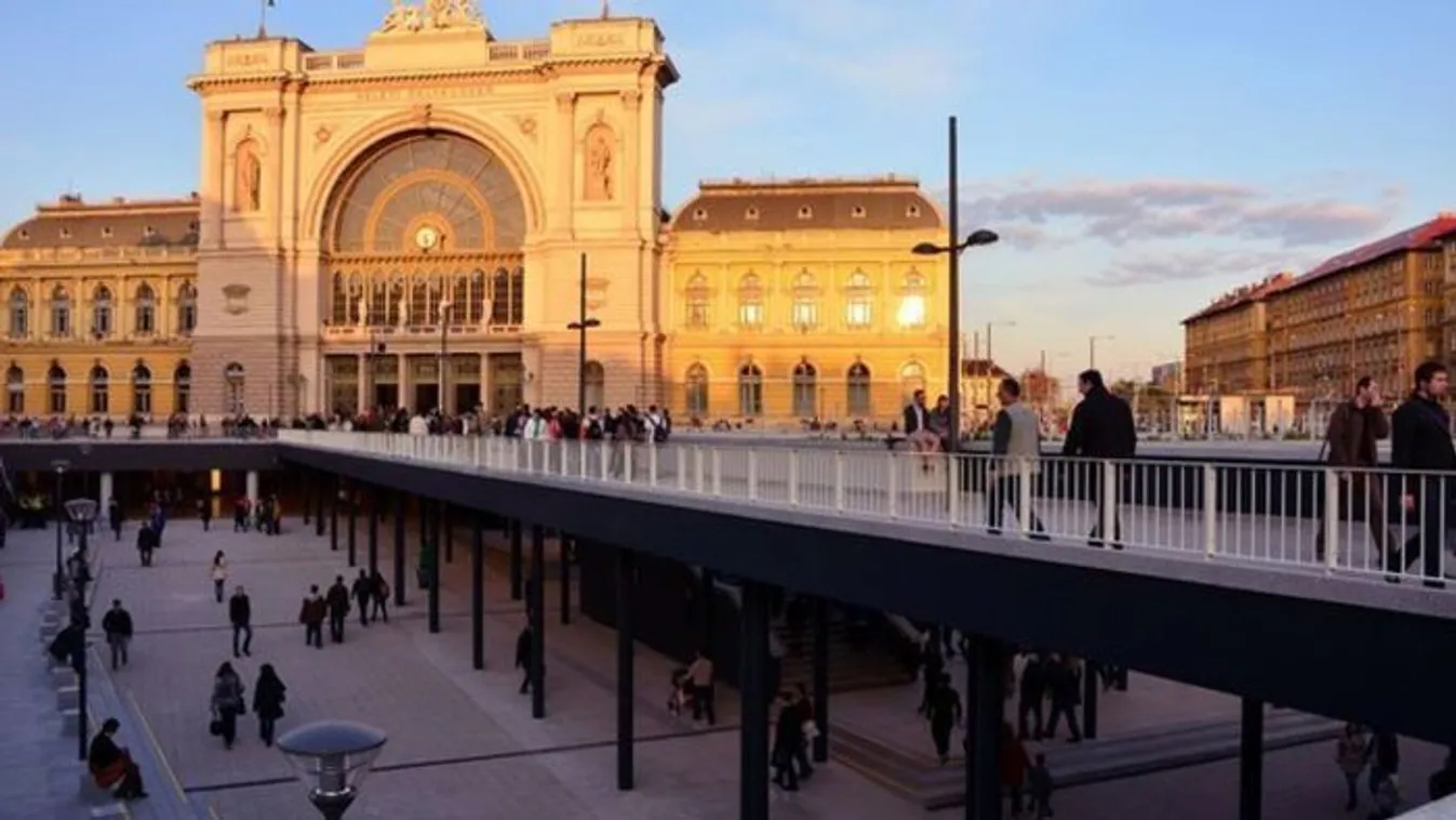 Így került a Keleti pályaudvar a Deák Ferenc térre - ez nem Photoshop!