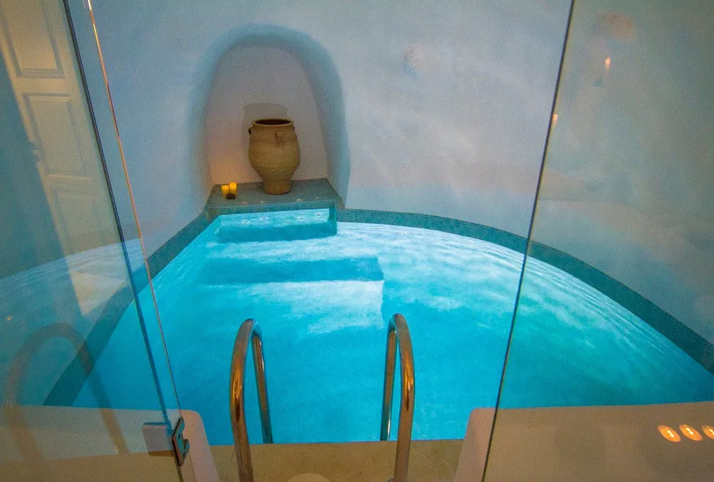Iconic Santorini, a boutique cave hotel 