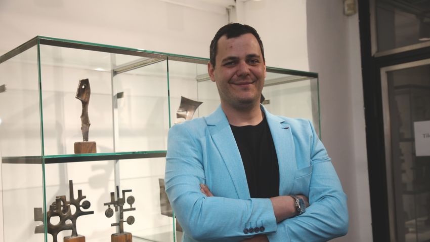 Mióta működik a Nagyházi család galériája, amelynek Lőrinc ma is a vezetője?
