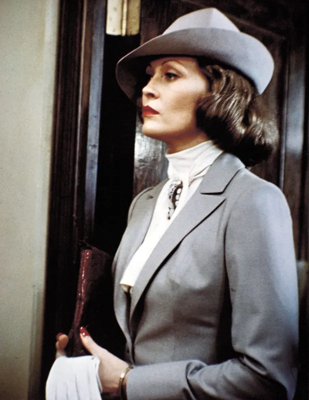 FAYE DUNAWAY  in CHINATOWN (1974).