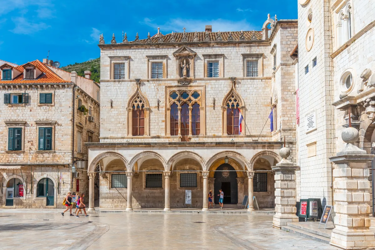 Behajtási tilalom Dubrovnikban