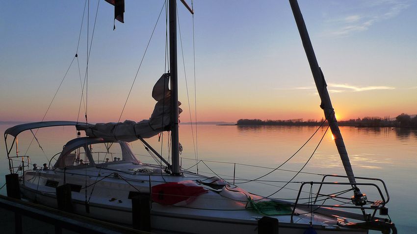 Vitorlázás, hajóbérlés a Balatonon