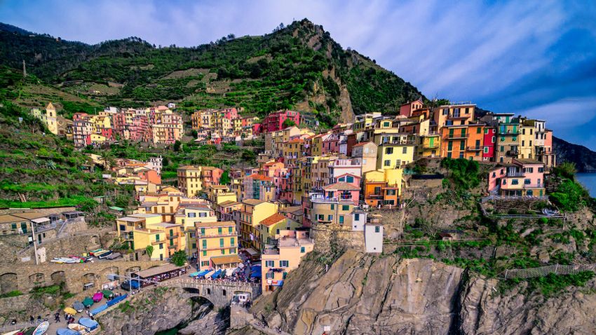 A Cinque Terre felülről