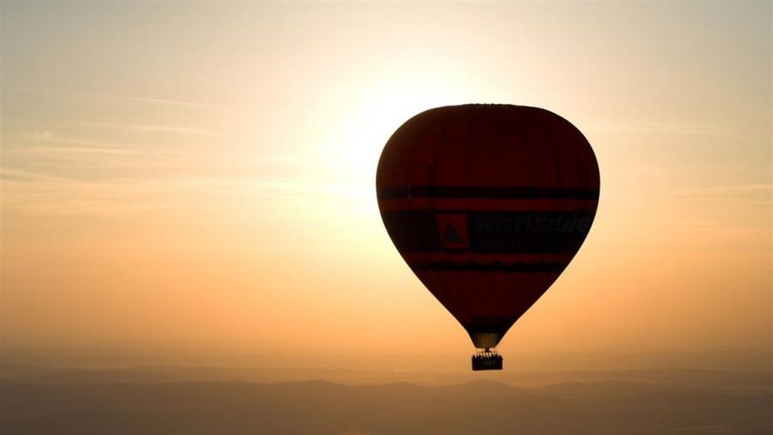 Már repül hazánk legnagyobb hőlégballonja