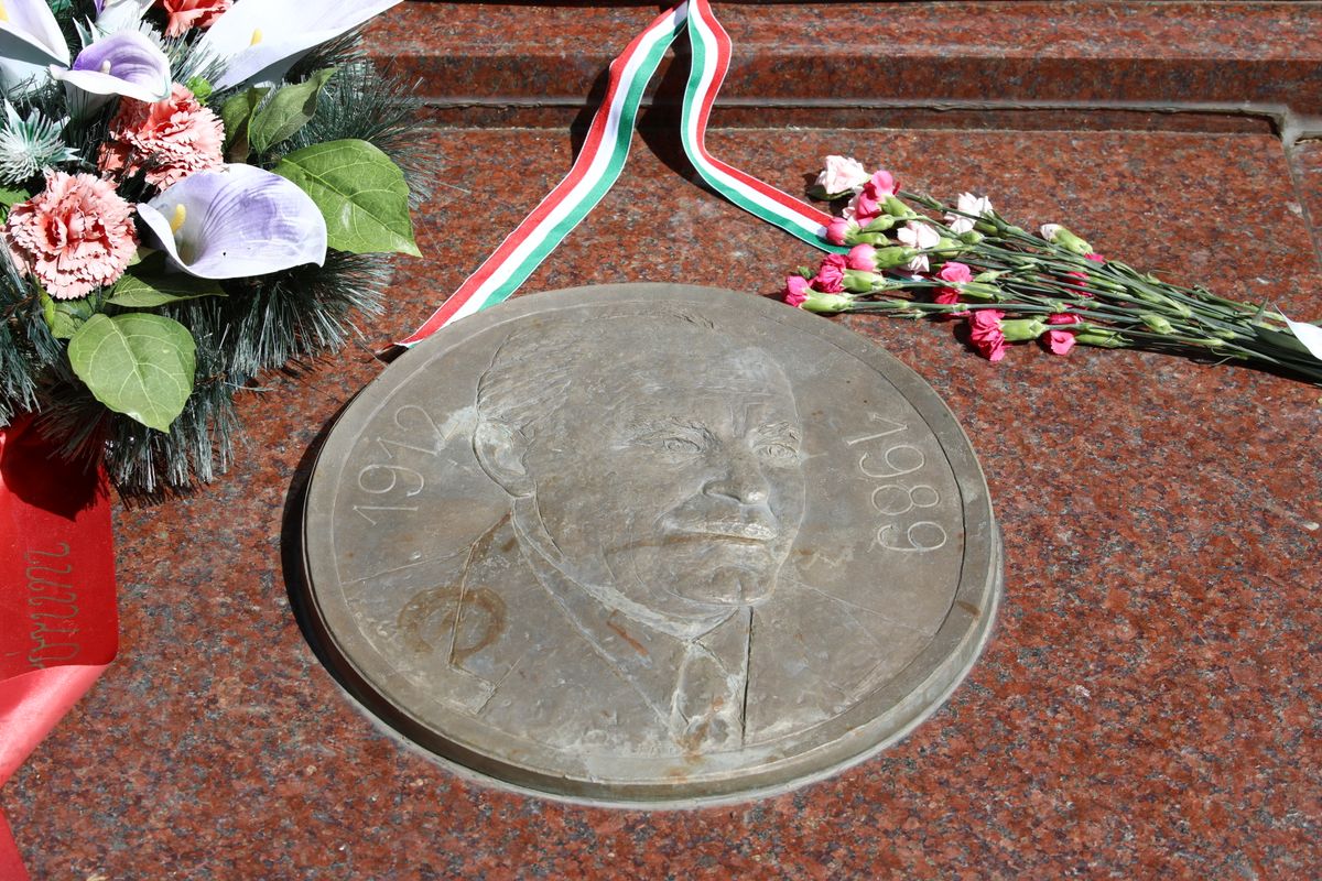Kádár János