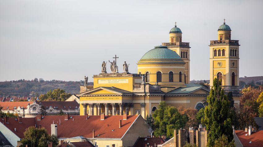 Látta már az Egri Várat kora reggeli fényekben úszva?