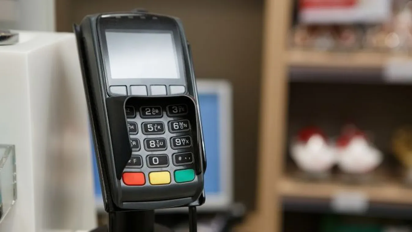 Komoly fennakadások vannak a kártyás fizetésekkel: bajban Magyarország egyik vezető bankja