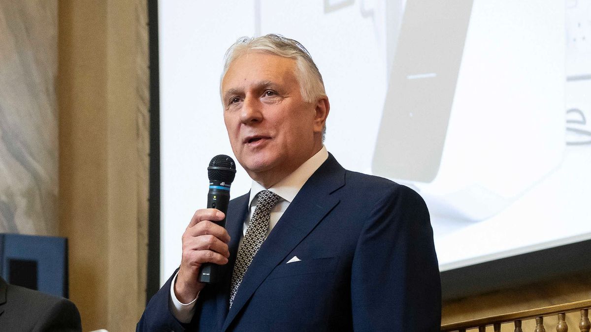 Feljelentés Magyar Péter és Bige László 100 milliós ügylete miatt