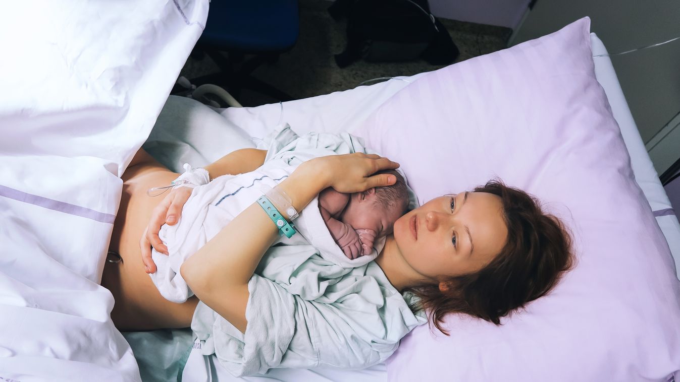 Kikészítették az anyukákat a csecsemősök a szülészeten