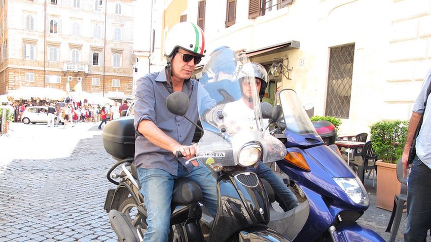 Anthony Bourdain tippjei