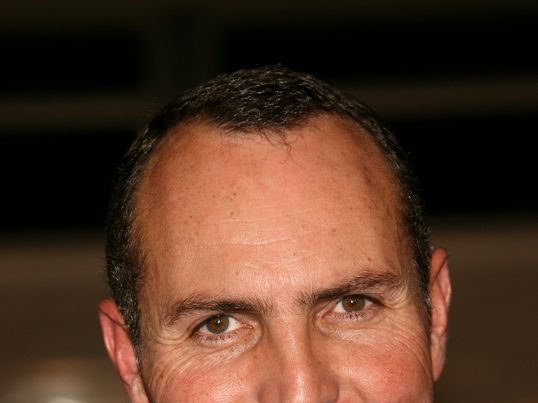 Arnold Vosloo képe