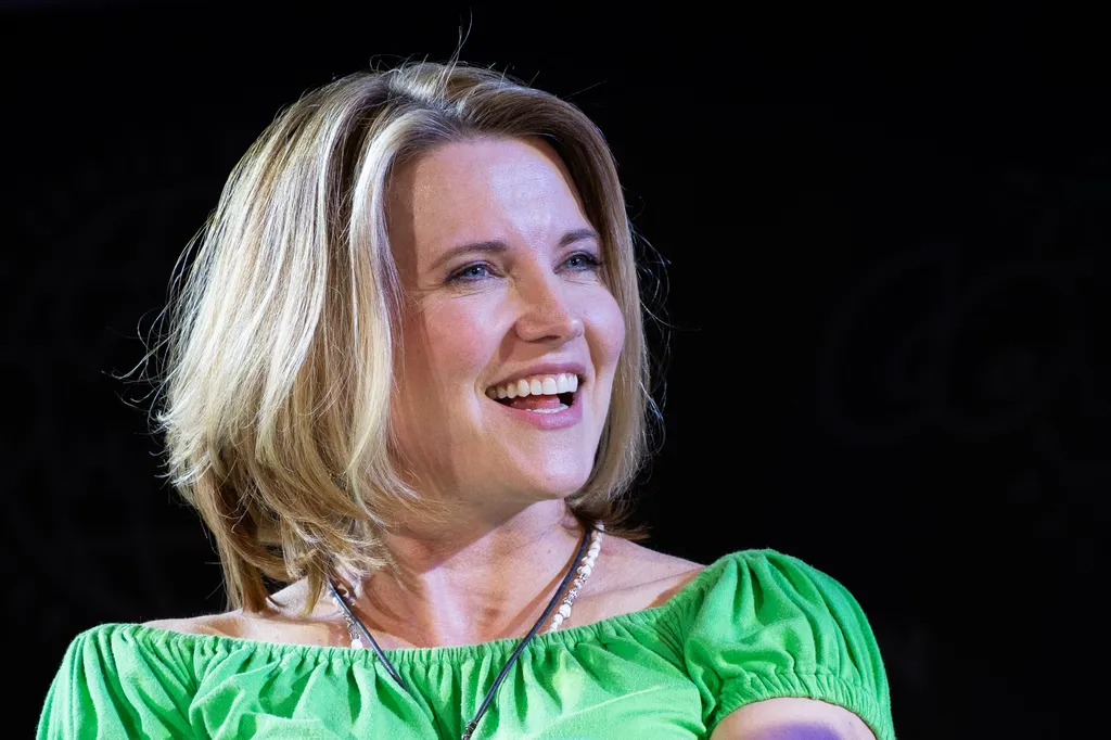 A Xéna sorozat befejezése után Lucy Lawless továbbra is a pályán maradt és olyan filmekben szerepelt, mint a Pókember (2002) és a Bedtime Stories (2008), de sikeres sorozatokban is feltűnt, például az X-aktákban és a Spartacusban is. Legutóbb az Élete a h