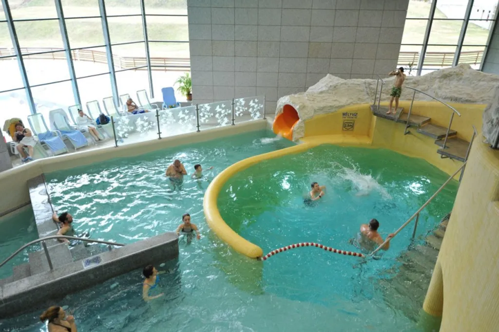 Salirisresort.hu 