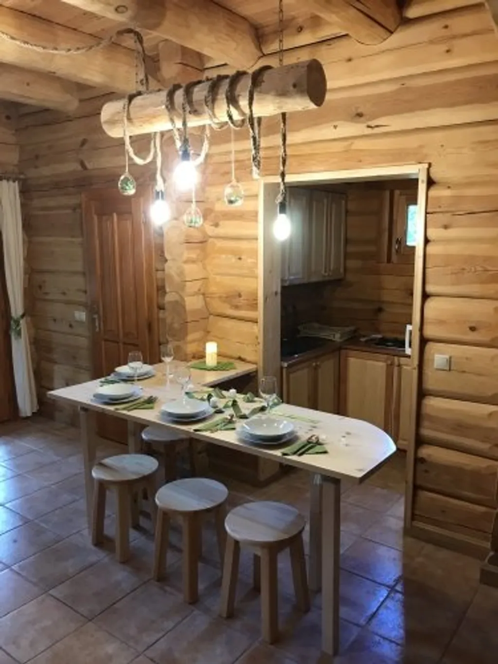 Forrás: A fák ölelése
