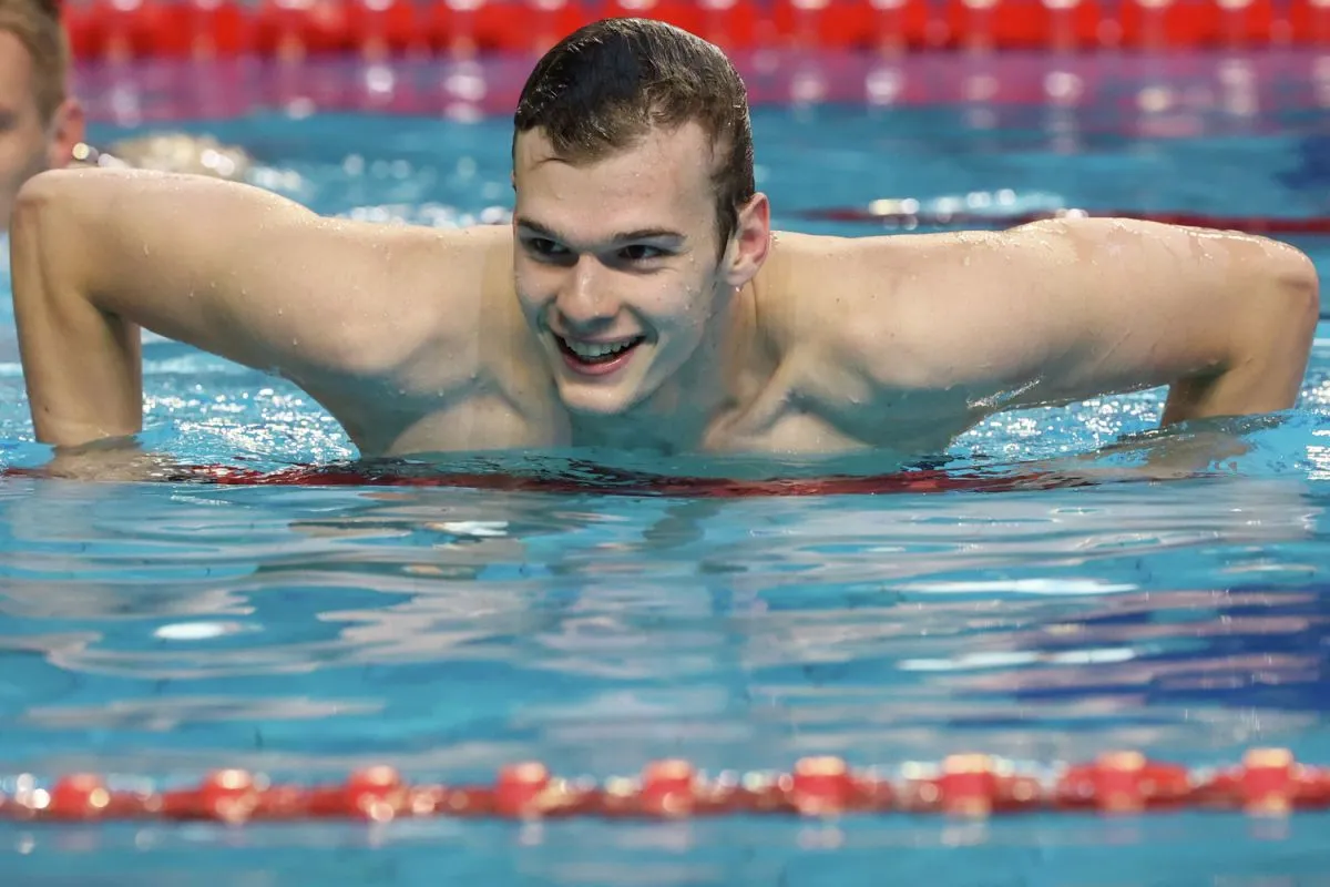 Kós Hubert 100 pillangón legyőzte a szám olimpiai bajnokát, Milák Kristófot