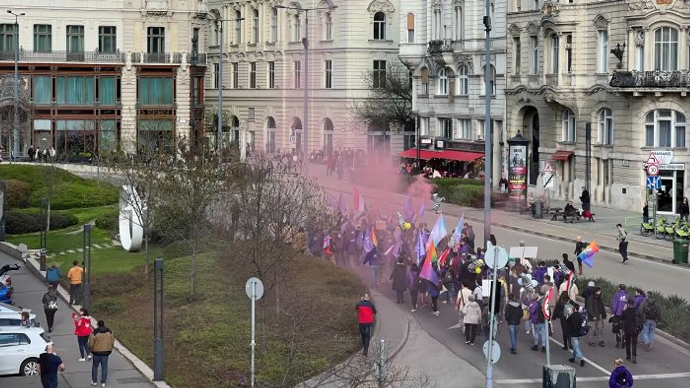 Kiakadtak a budapestiek a Pride melletti tüntetés miatt: hatalmas dugók alakultak ki
