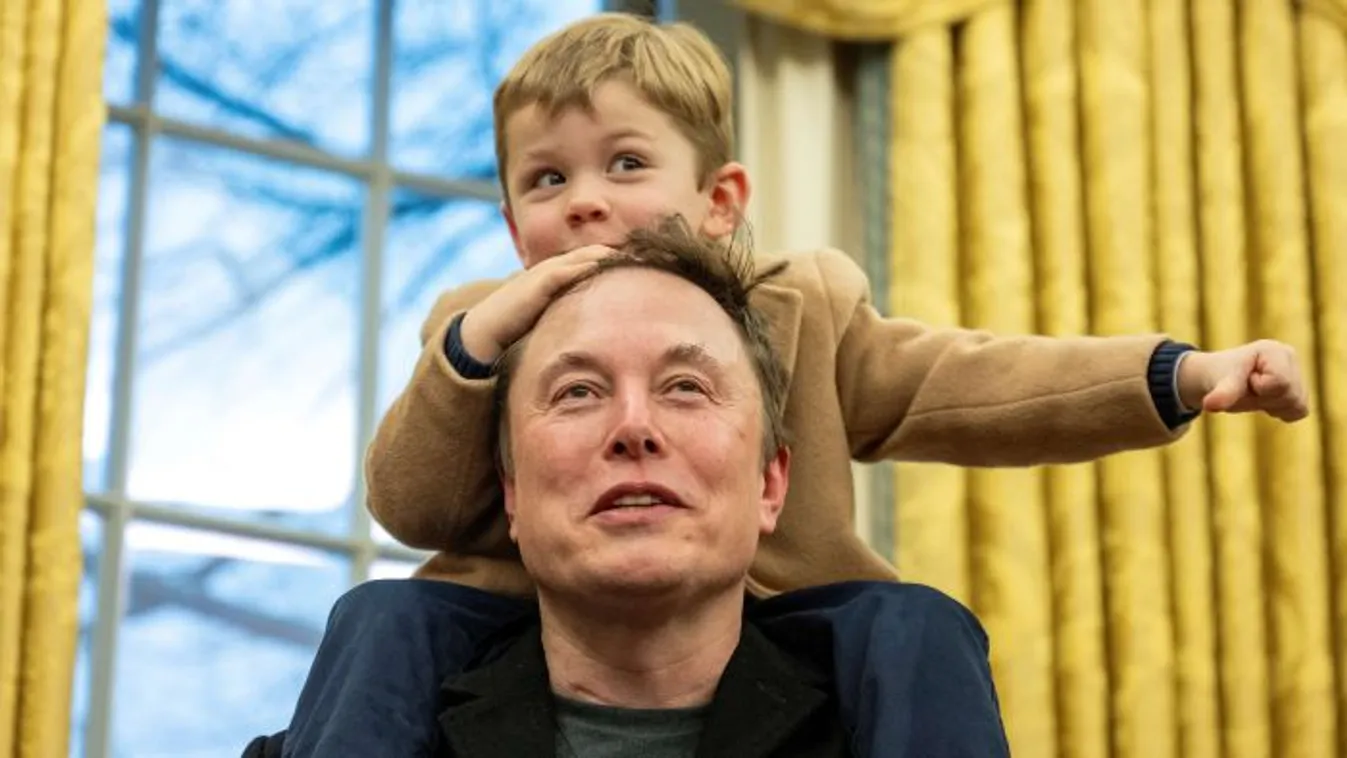 Elon Musk májustól több időt fordít a Teslára
