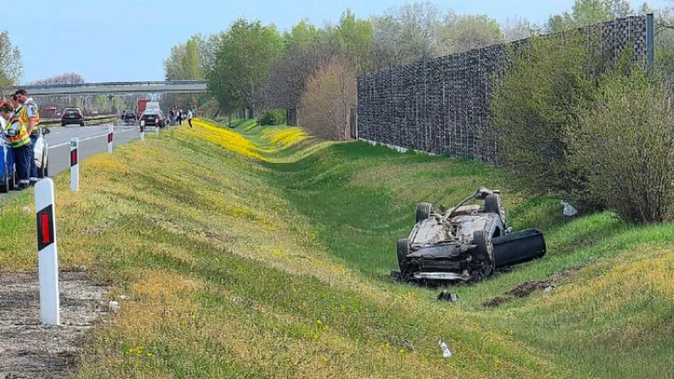 Rohant a menőhelikopter: eszméletlen csecsemőt vittek kórházba a szatymazi horrorbaleset helyszínéről