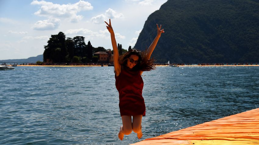 Floating Piers