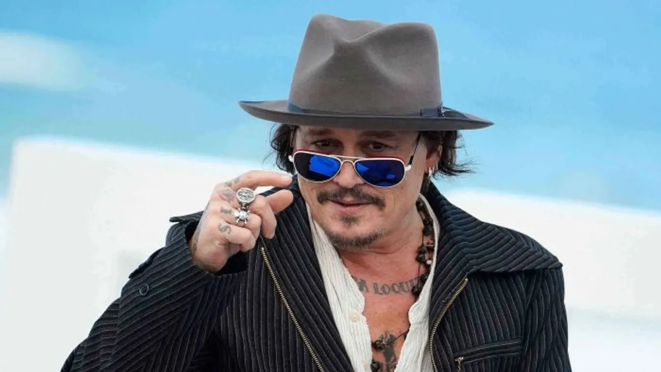 Ősz hajjal és szakállal hódít Johnny Depp az új filmjében – Fotó!
