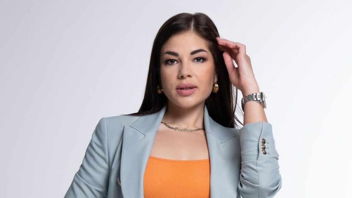 Nem lehet levenni tekintetüket Gáspár Evelin hattyúvékony testéről: szinte semmit nem takar a szuperszexis ruha