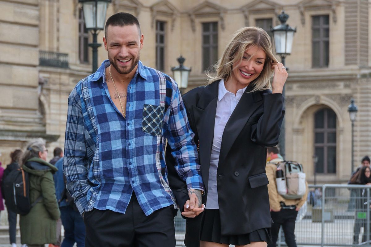 Exclusif - Liam Payne et sa compagne Kate Cassidy se baladent dans les rues parisiennes lors de la mode femme automne / hiver 2024-2025 lors de la Fashion Week de Paris (PFW)